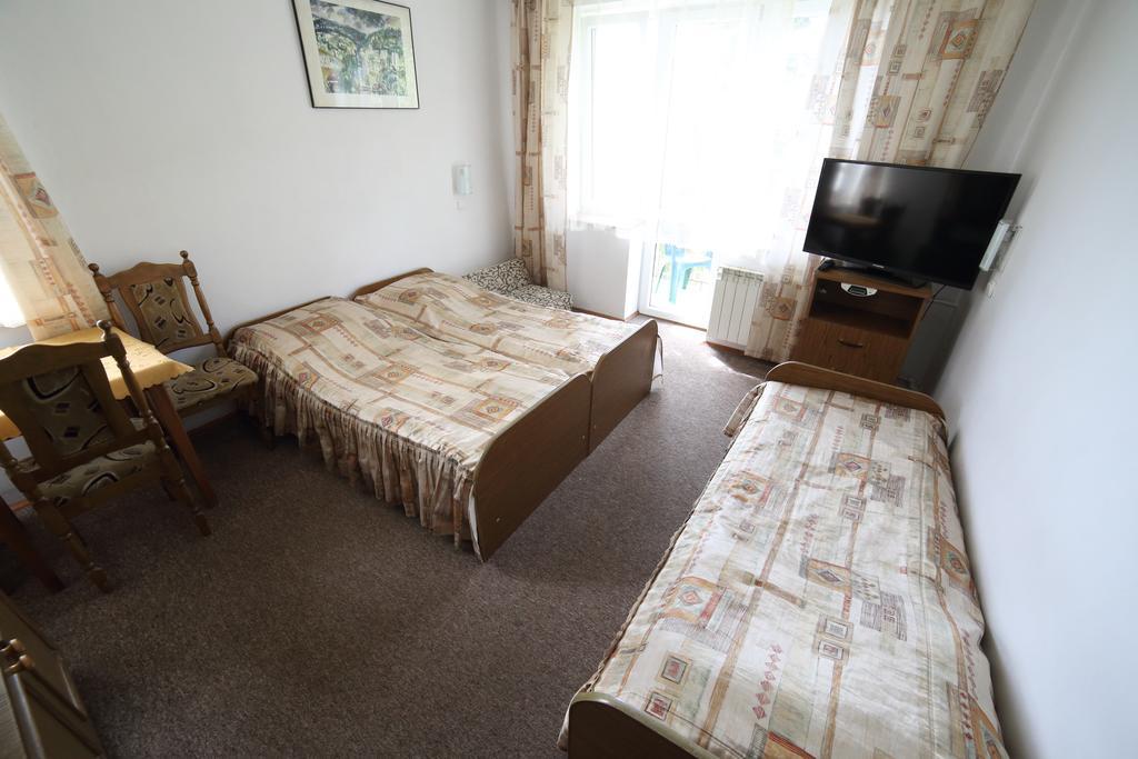 Domy Wczasowe Tryumfy Bed & Breakfast Krynica Zdroj Ruang foto