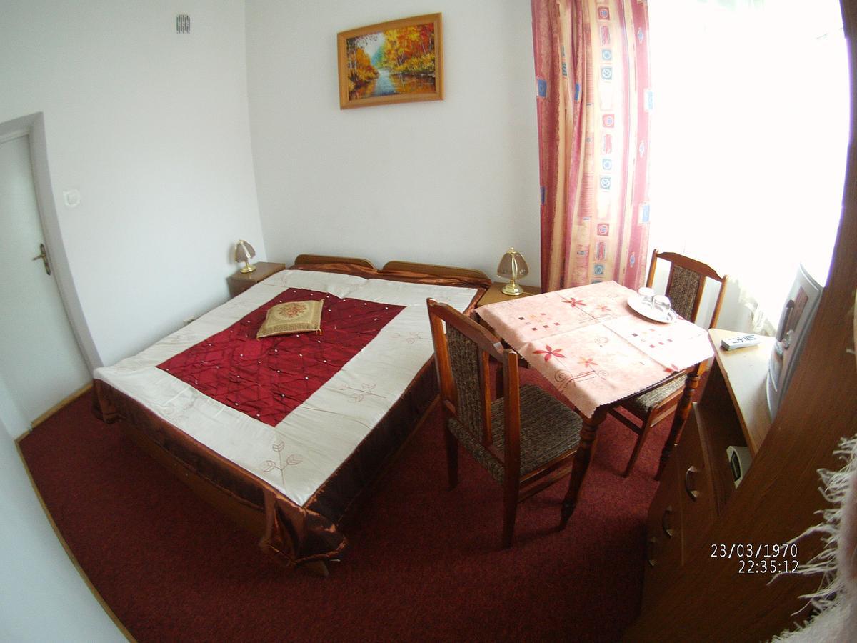 Domy Wczasowe Tryumfy Bed & Breakfast Krynica Zdroj Bagian luar foto